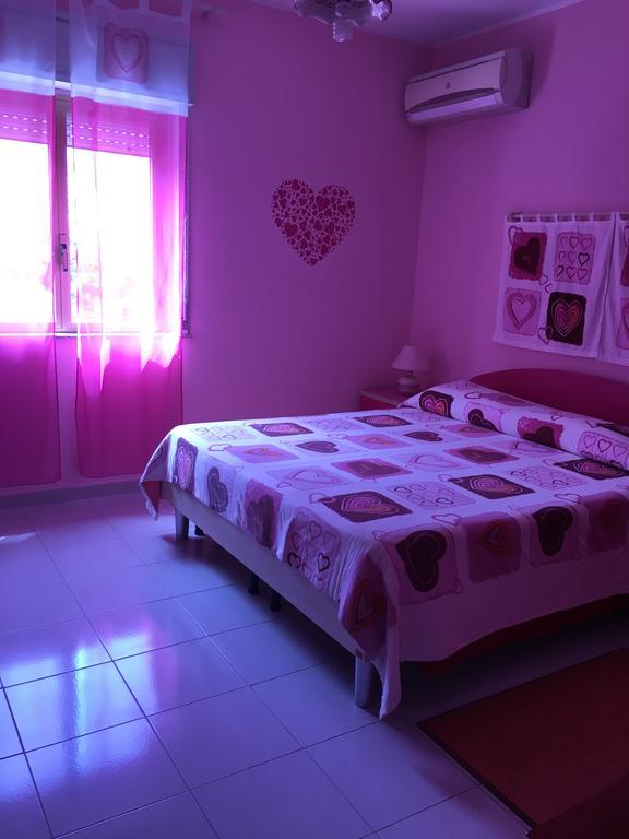 I Colori Dell'Arcobaleno Bed & Breakfast Santo Stefano di Camastra Bagian luar foto